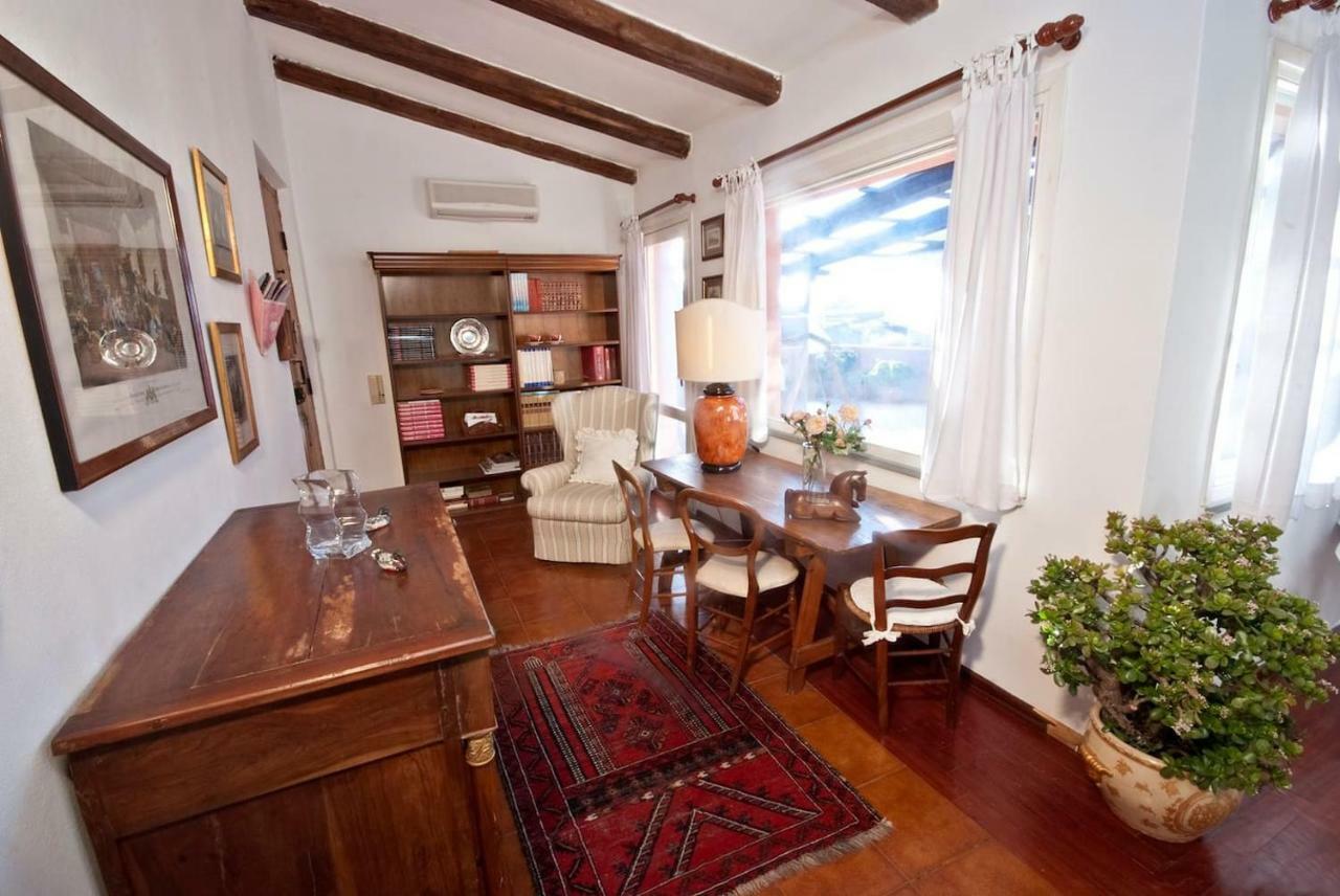 Attico In Centro Con Vista Della Torre - Cozy Penthouse Facing To The Tower Lägenhet Oristano Exteriör bild